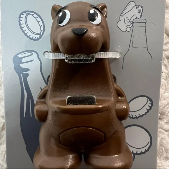 ☀️2/$14☀️Kikkerland Brown Beaver Bottle Opener with Keyring - Picture 2 of 5
